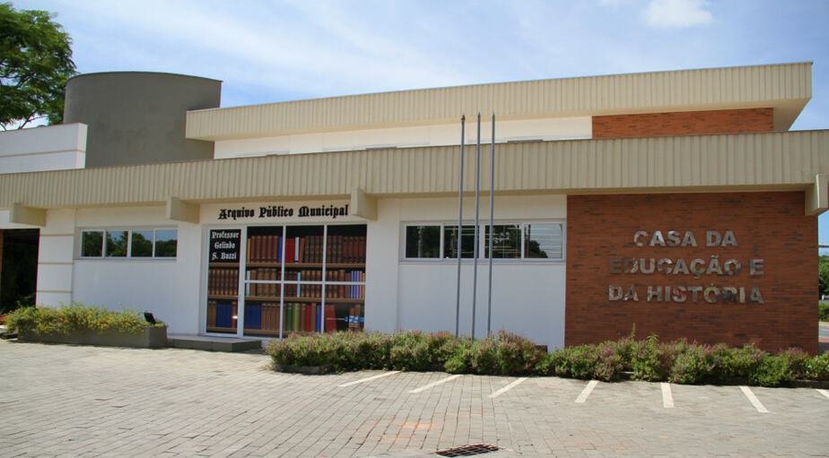 Casa do Poeta — fachada